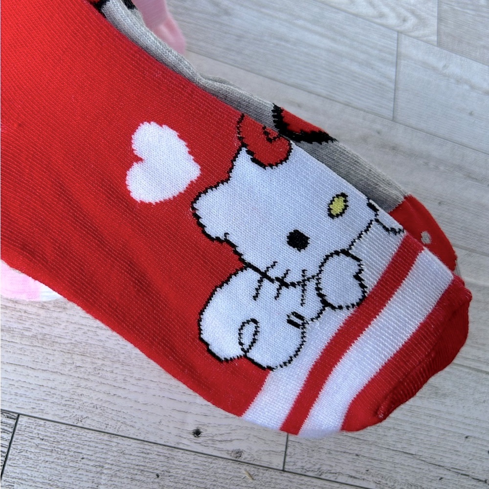 Hello Kitty Socks - Picture 7 of 8